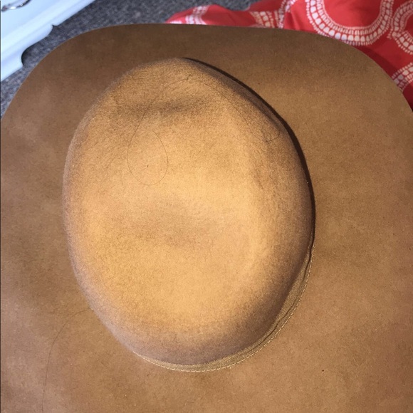 HAt - Picture 3 of 3